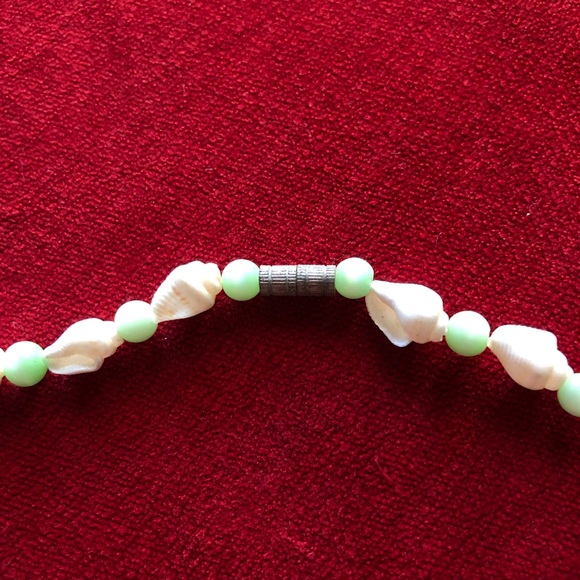 Hawaiian shell necklace approx 17” - Picture 3 of 5